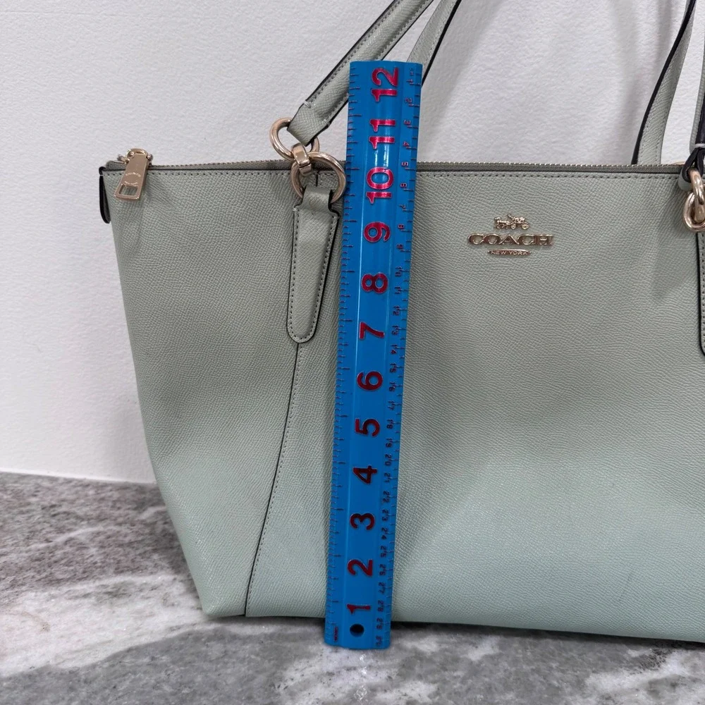 Coach beautiful 100%
